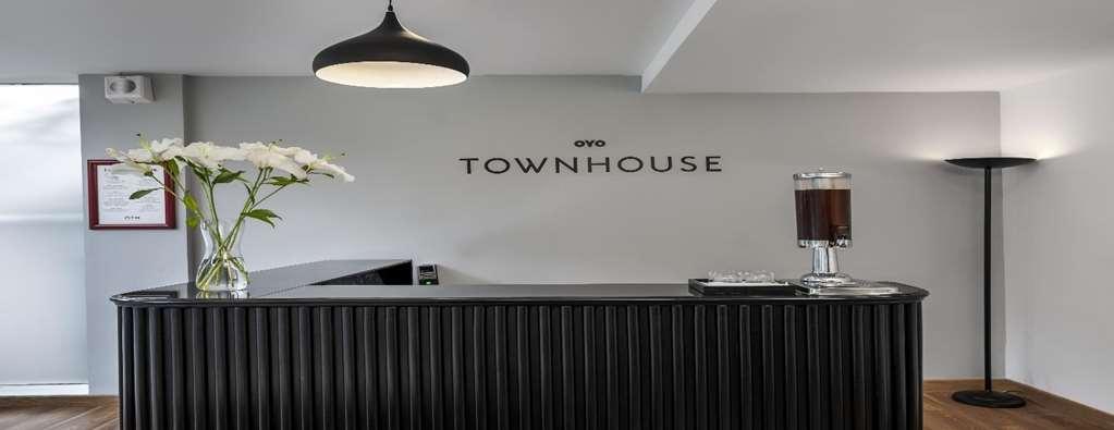 Oyo Townhouse 028 Corporate Suite Нойда Интерьер фото